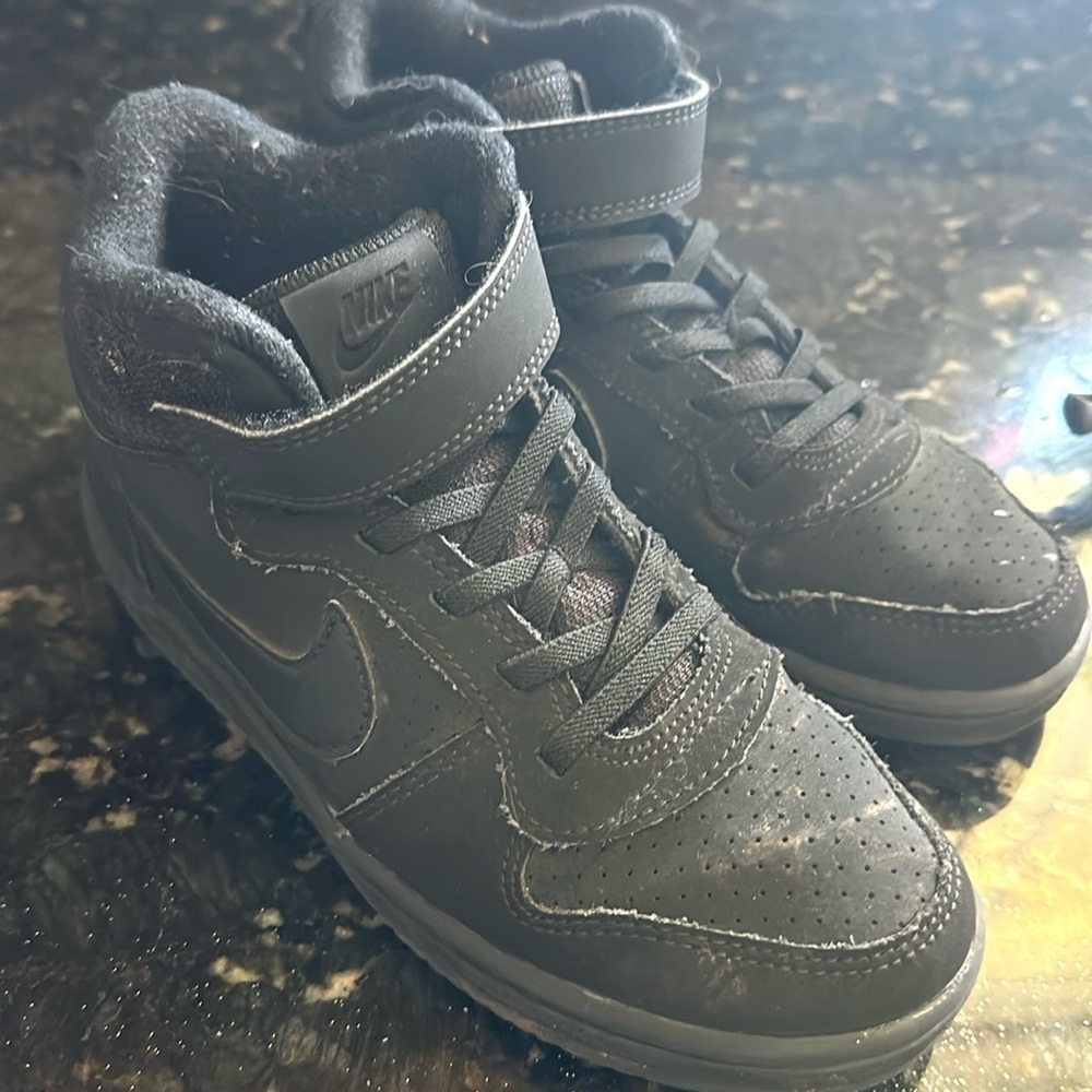 Black Nike
